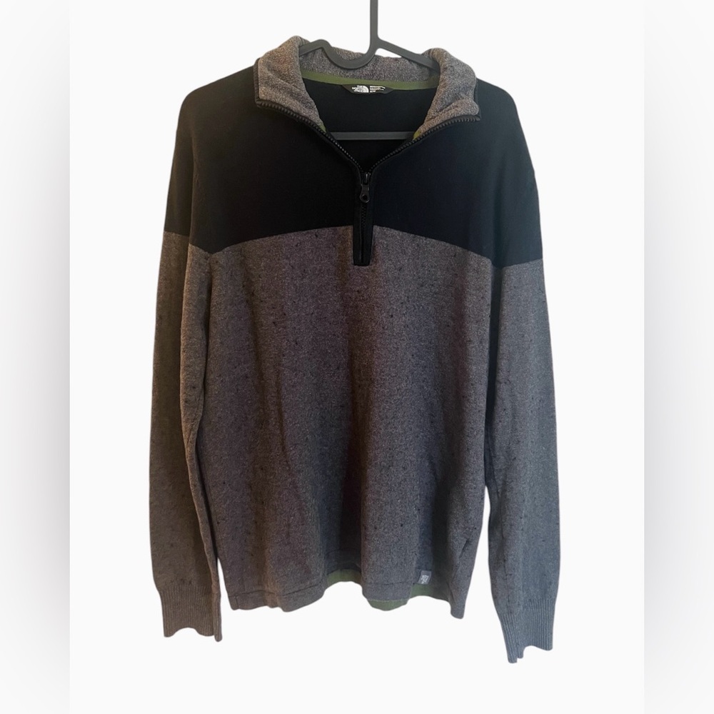 The North Face Men's 1/4 Zip Long Sleeve Sweater Black Gray